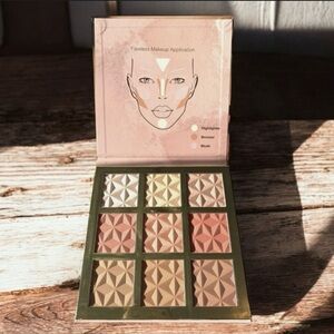 Ellen Tracy Perfect Complexion Palette